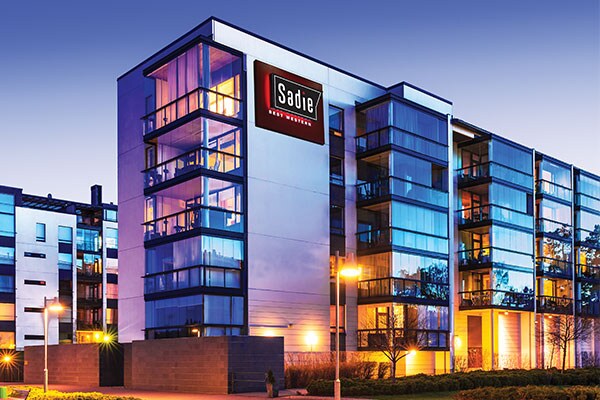 Exterior image of a Sadie Hotel