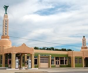 Conoco gas station and cafe in Shamrock, Texas