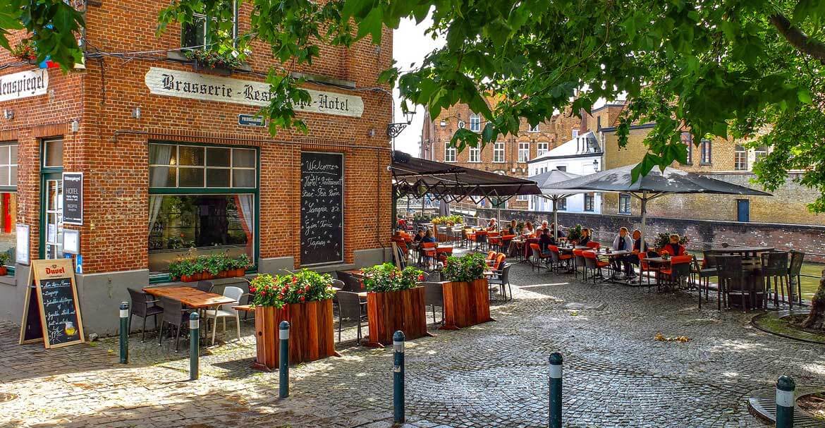 Downtown street and cafe.