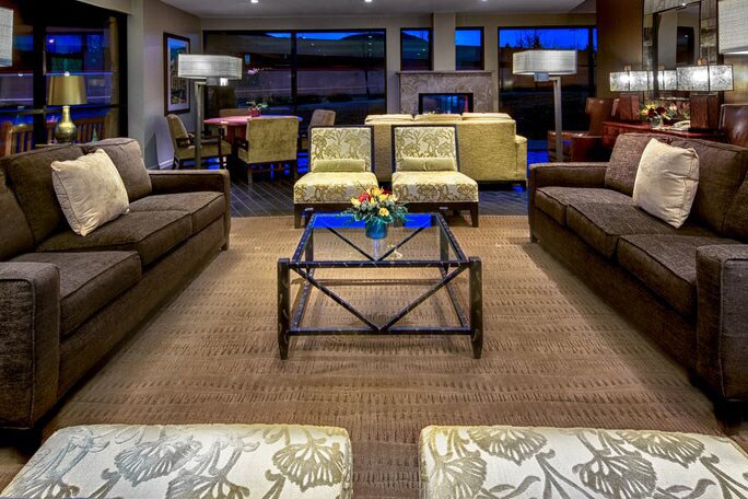 Best Western Lobby With Fireplace