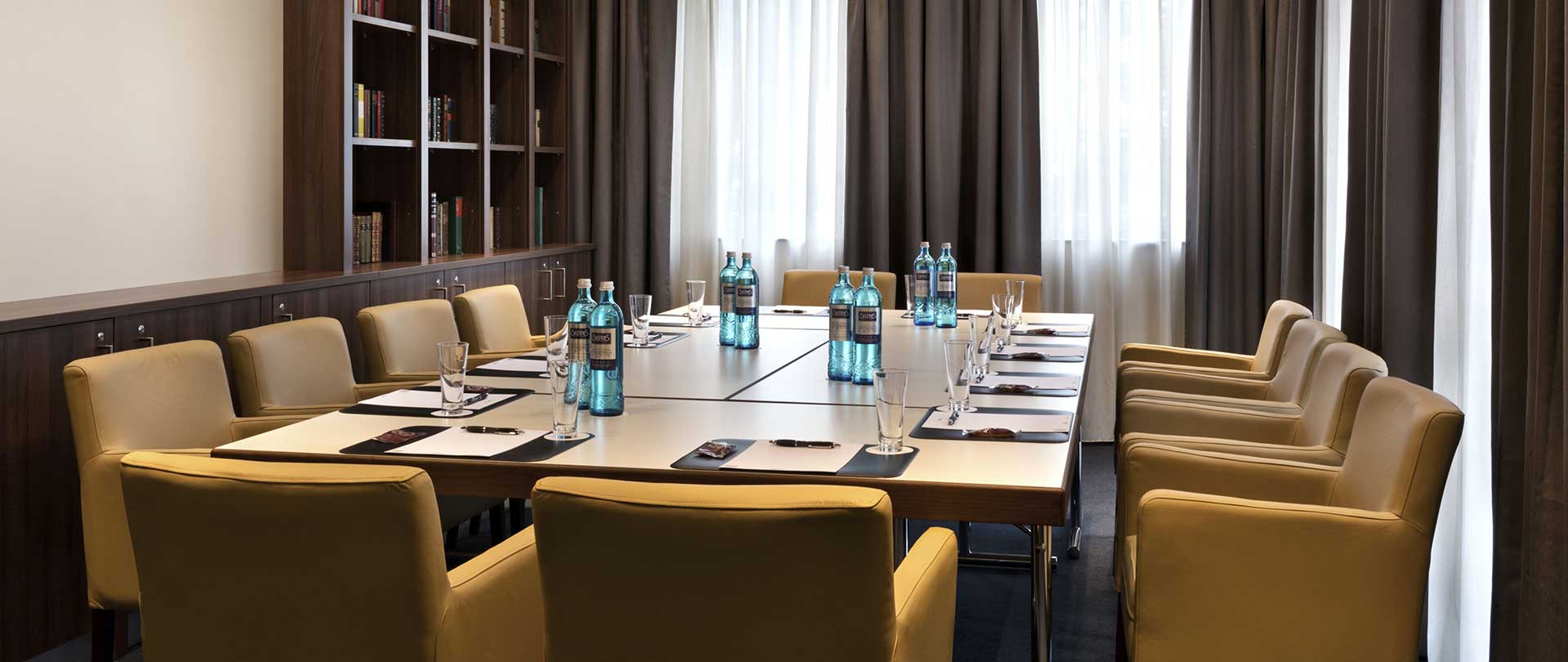 Fleming's Selection Hotel Frankfurt-City Meeting Room,  Frankfurt am Main