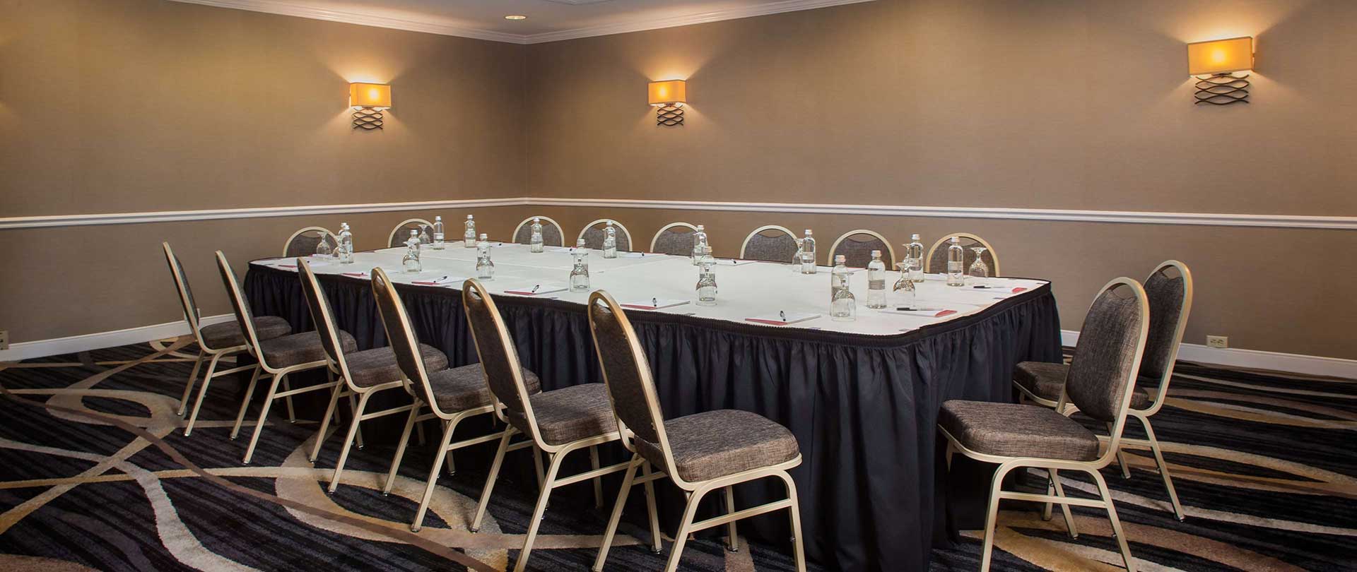 LaGuardia Plaza Hotel Meeting Room, New York